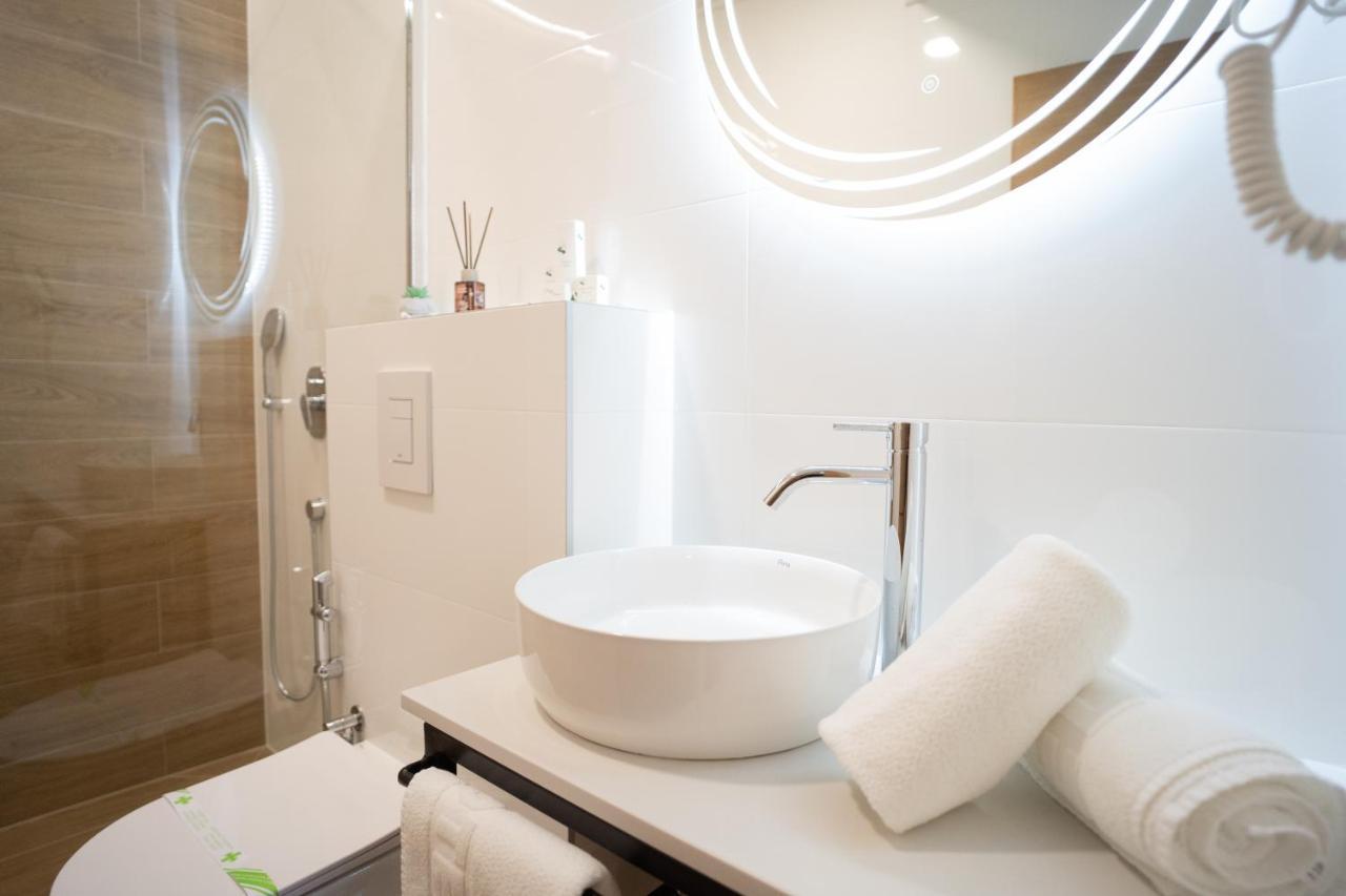 Apartments And Rooms Smile Мостар Экстерьер фото